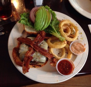 Boomerangs Club Burger (5-15-2015)