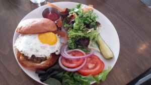 Beaumonts Char-Burger With Egg (5-18-2016)